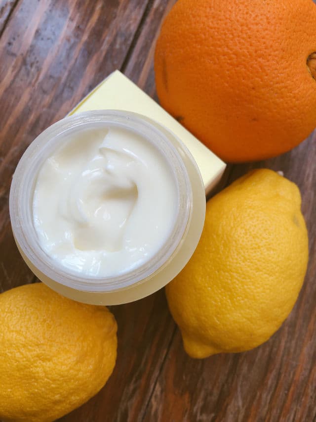 Vely Vely Yuja C-tamin Cream review photo by ReeneeReviews