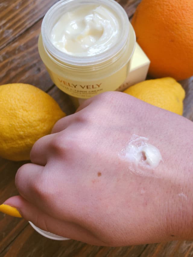 Vely Vely Yuja C-tamin Cream review photo by ReeneeReviews