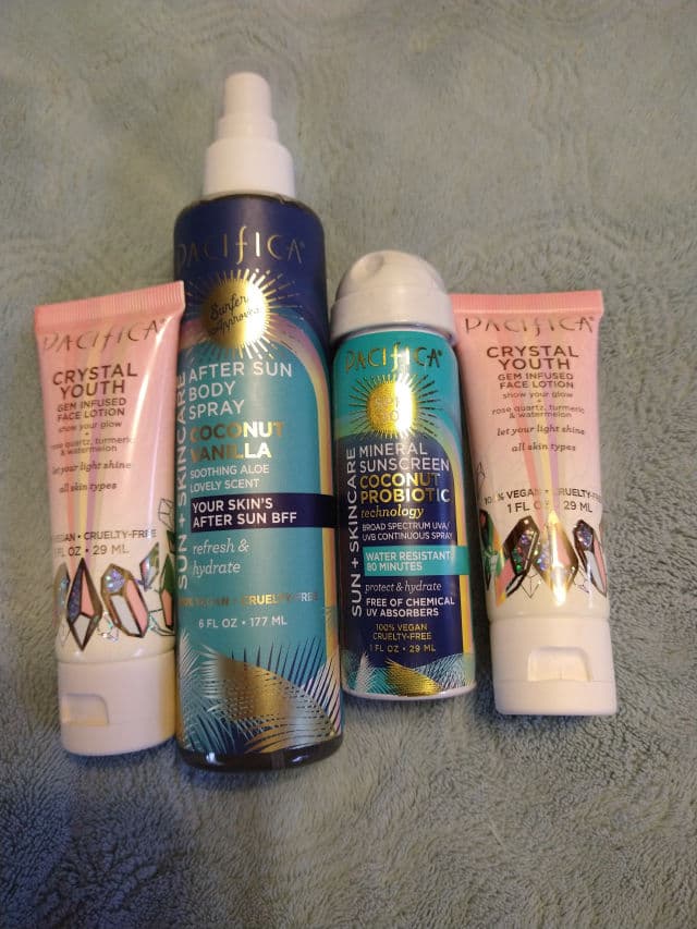 Pacifica Crystal Youth Gem Infused Face Lotion review photo by ReneeC