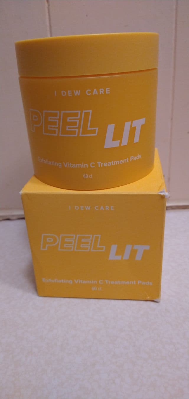 I Dew Care Peel Lit Exfoliating Vitamin C Treatment Pads review photo by ReneeC