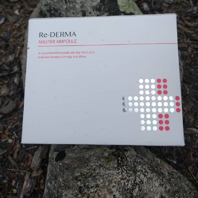 Easydew Re-DERMA Master Ampoule review photo by ReneeC