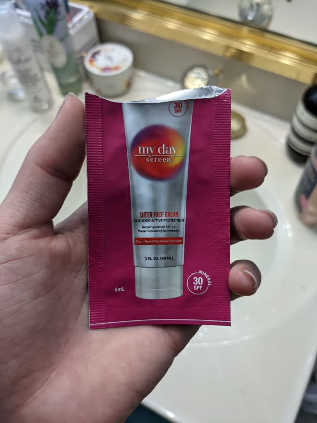 My Day Screen Sheer Face Cream Broad Spectrum SPF 30 review photo by Renterese