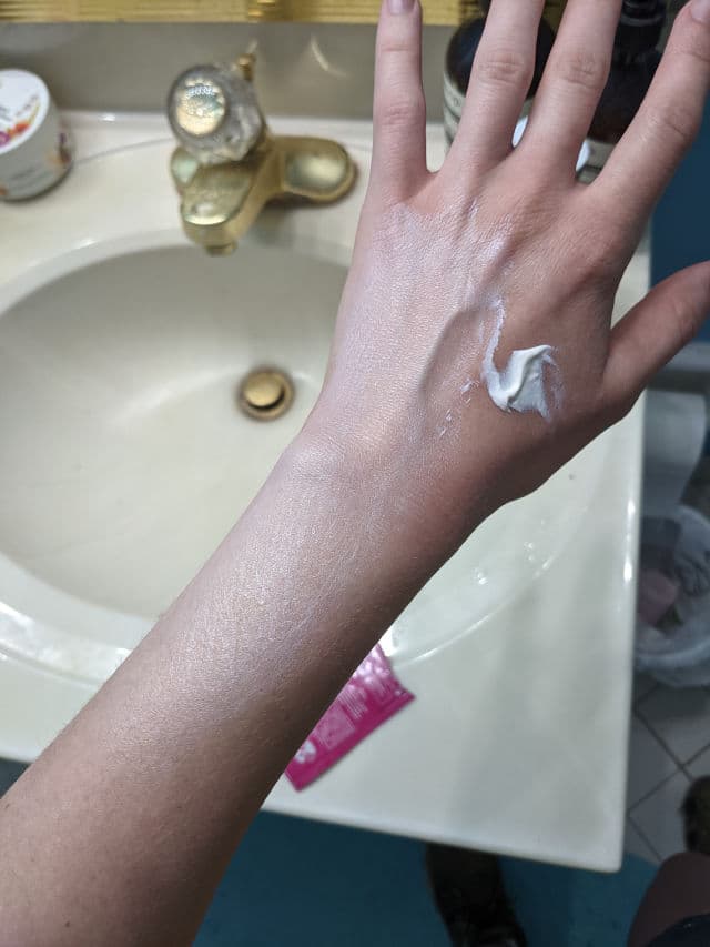 My Day Screen Sheer Face Cream Broad Spectrum SPF 30 review photo by Renterese