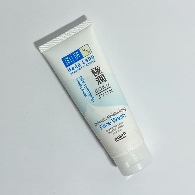 Hada Labo Gokujyun Ultimate Moisturizing Face Wash review photo by Reviewmandiri