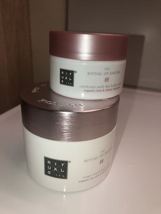Rituals The Ritual of Sakura Shower Scrub review photo by Ritanm