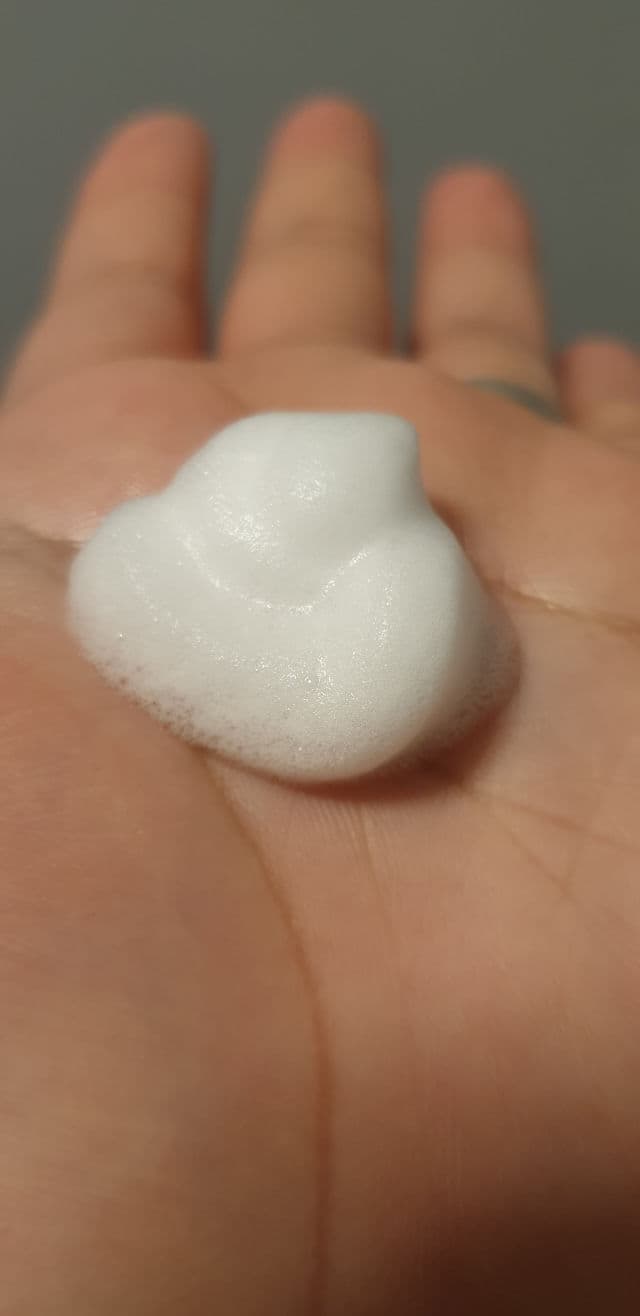 Simple Kind to Skin Vital Vitamin Foaming Cleanser review photo by Rubee