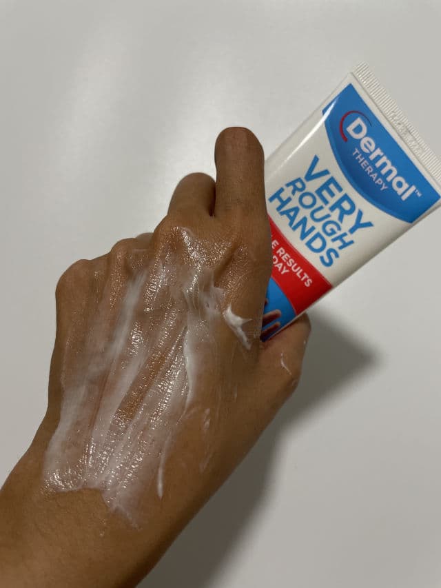 Dermal Therapy Very Rough Hands  review photo by Ruthieandskincare