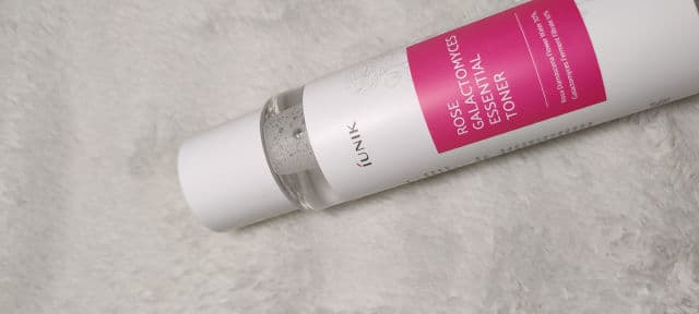 Iunik Rose Galactomyces Essential Toner review photo by SCMemoir