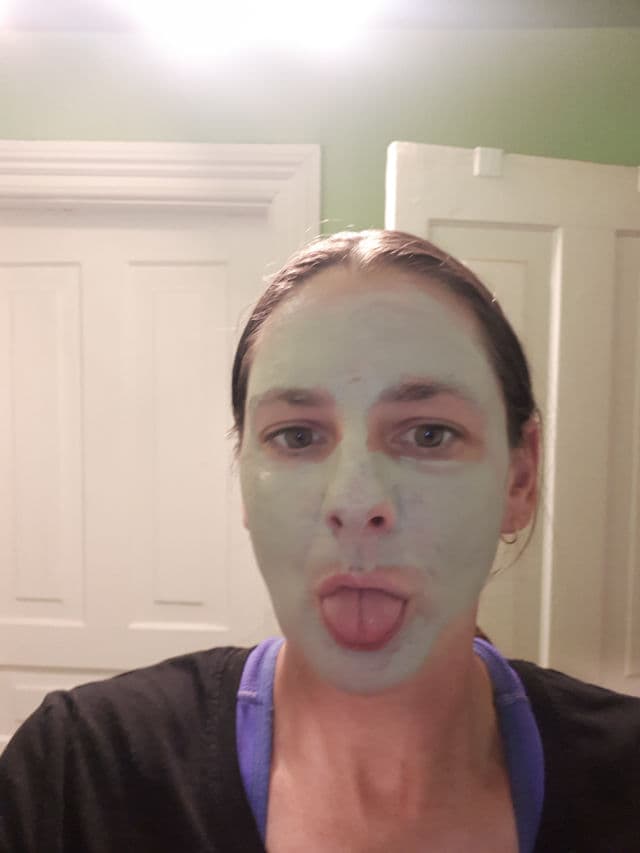 INNISFREE Jeju Volcanic Pore Clay Mask review photo by Santinosmomma