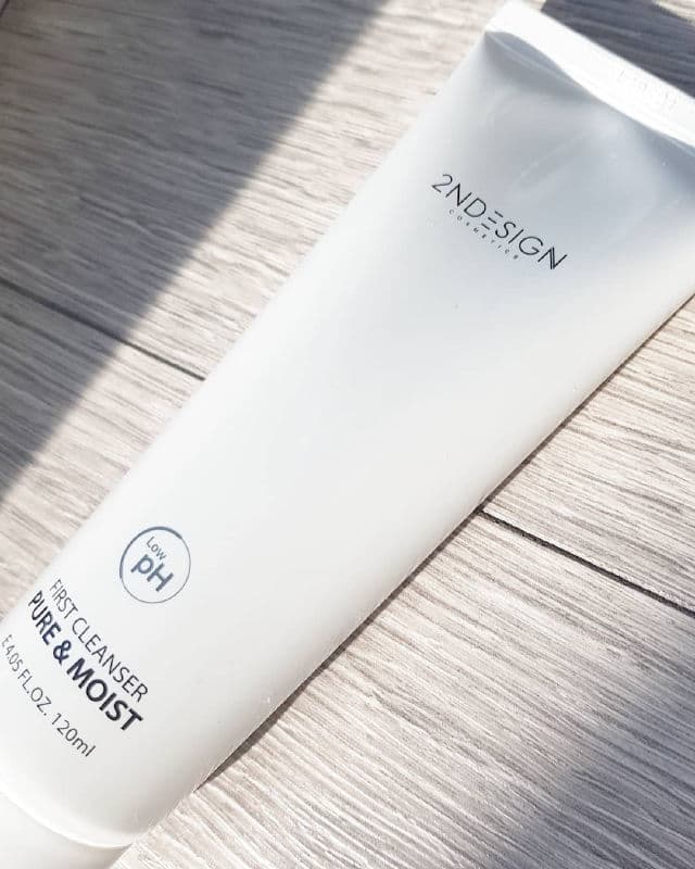 2NDESIGN First Cleanser Pure & Moist  review photo by Sati
