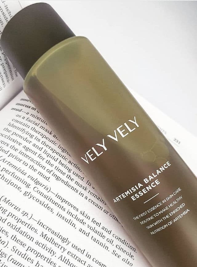 Vely Vely Artemisia Balance Essence review photo by Sati