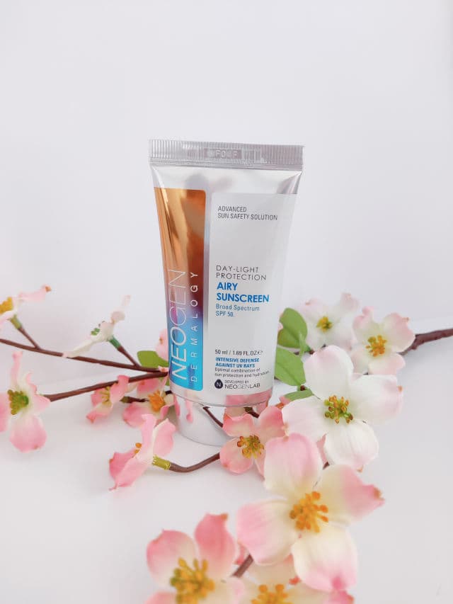 NEOGEN Dermalogy Day-Light Protection Airy Sunscreen SPF50+ / Broadspectrum review photo by Sati