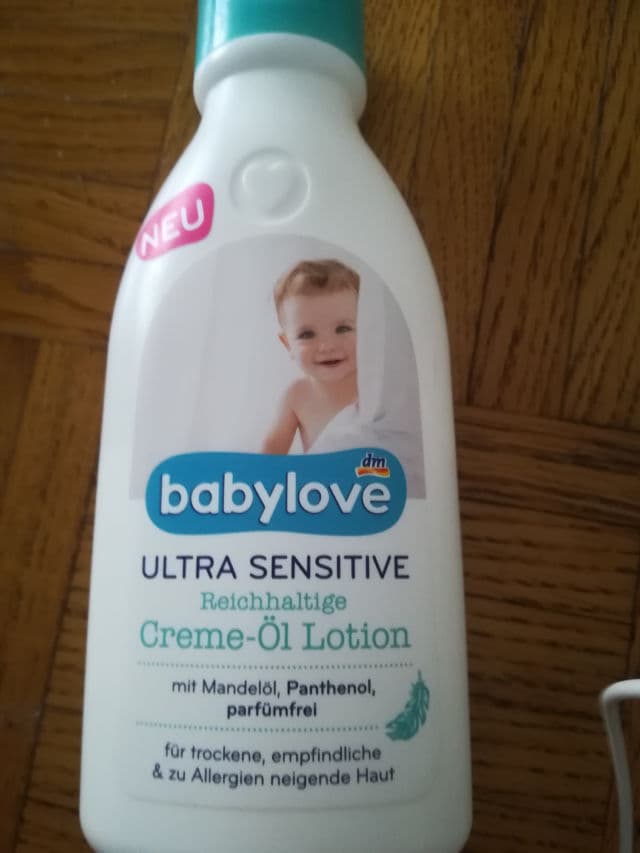 babylove Ultra Sensitive Pflege-und Massageol review photo by SelmaM