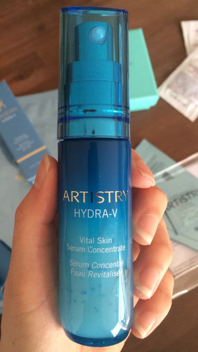 Artistry Hydra-V Vital Skin Serum Concentrate review photo by SesameUnni
