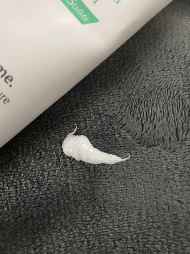 Safe Me. Relief Moisture Cleansing Foam product review