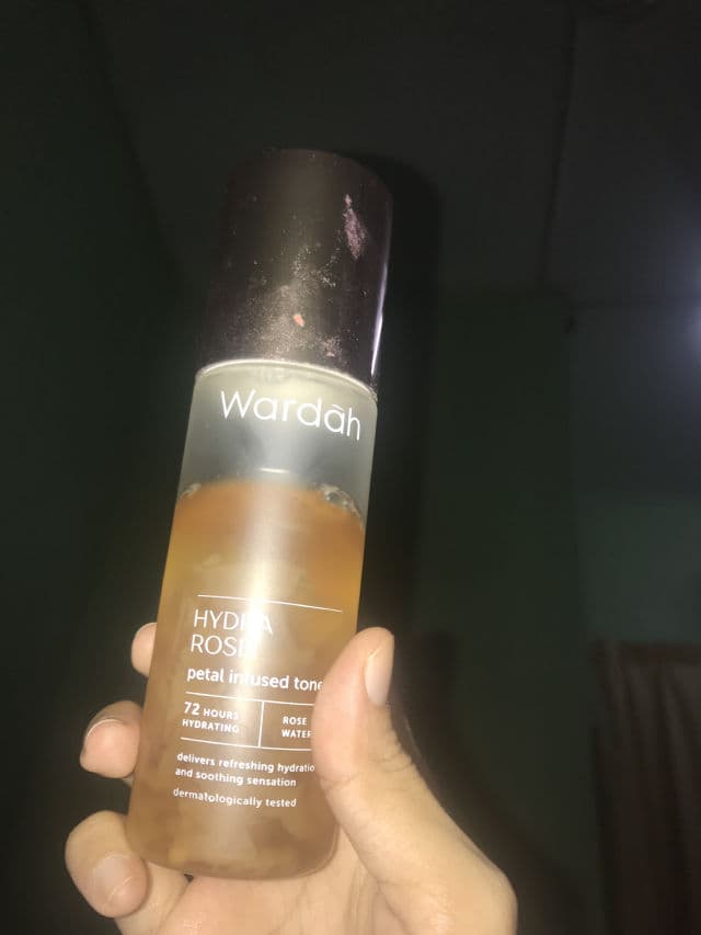 Wardah Hydra Rose Petal Infused Toner review photo by ShimaZainal