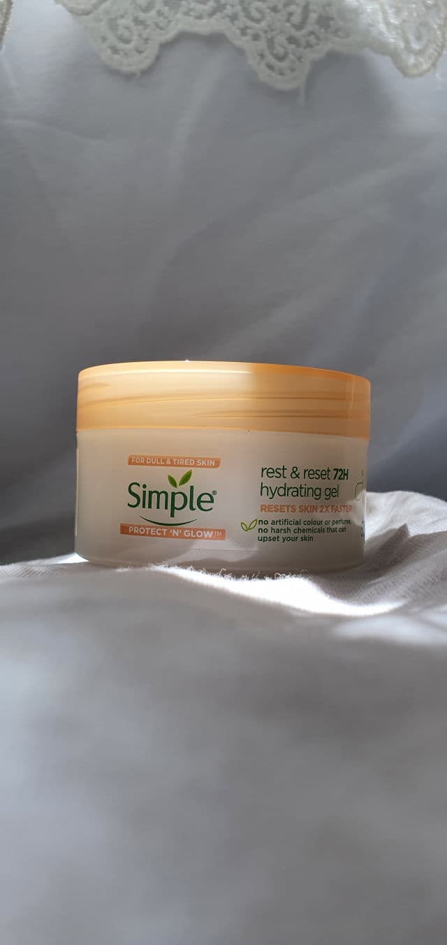 Simple Protect 'n' Glow Rest & Reset 72H Hydrating Gel review photo by SiAnastasia