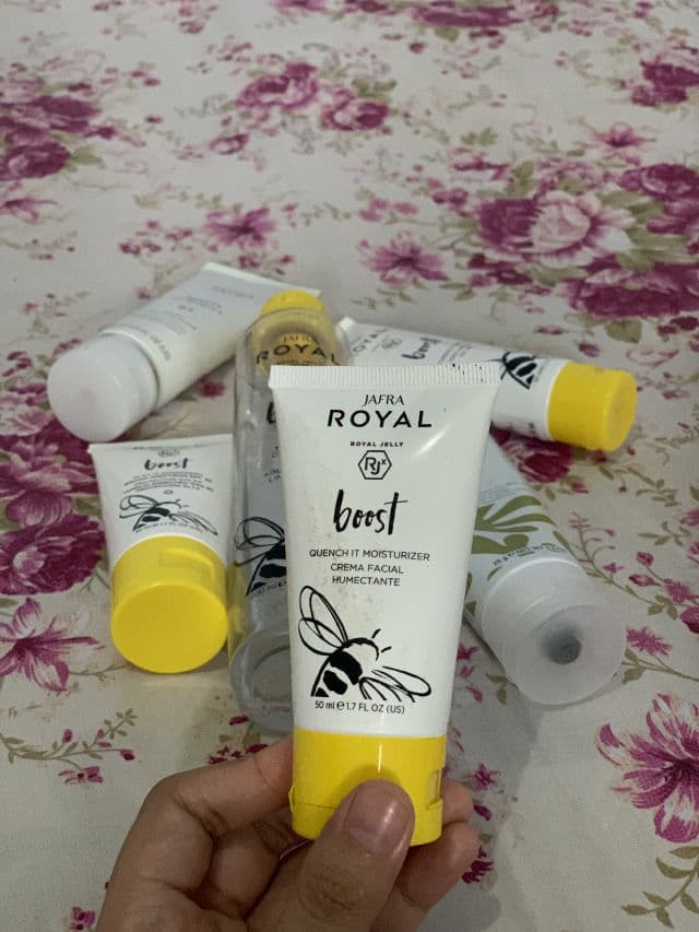 JAFRA Boost Play It Safe Sunscreen SPF 30 review photo by Siitha
