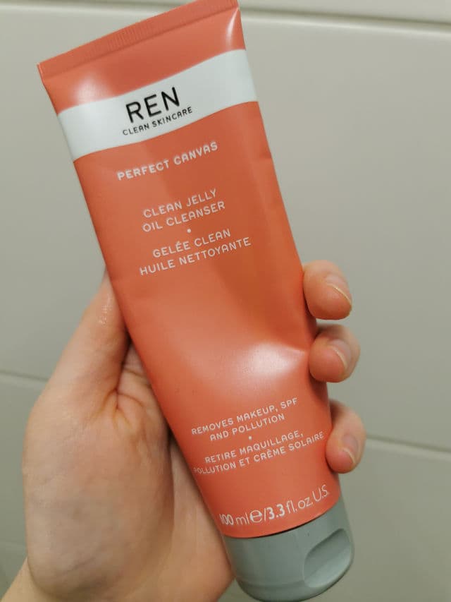 REN Clean Skincare Perfect Canvas Clean Jelly Oil Cleanser review photo by Sillypans