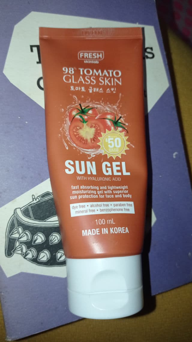 Fresh Skinlab Tomato Glass Skin SPF50 review photo by Mikoskincare