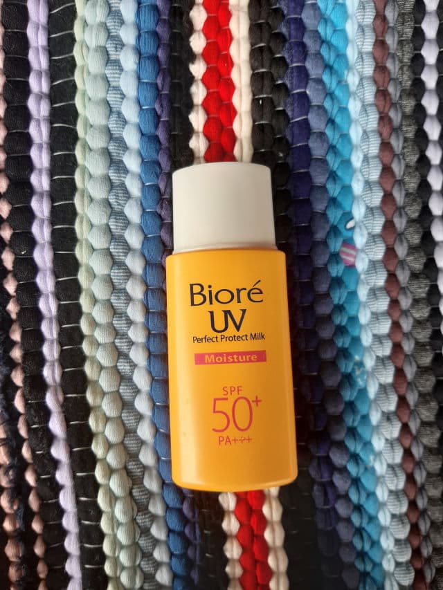Biore UV Perfect Protect Milk Moisture SPF 50+ review photo by skinchelinguide