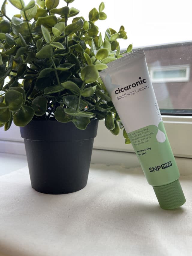 SNP Cicaronic Soothing Cream review photo by Skinbyhenrik