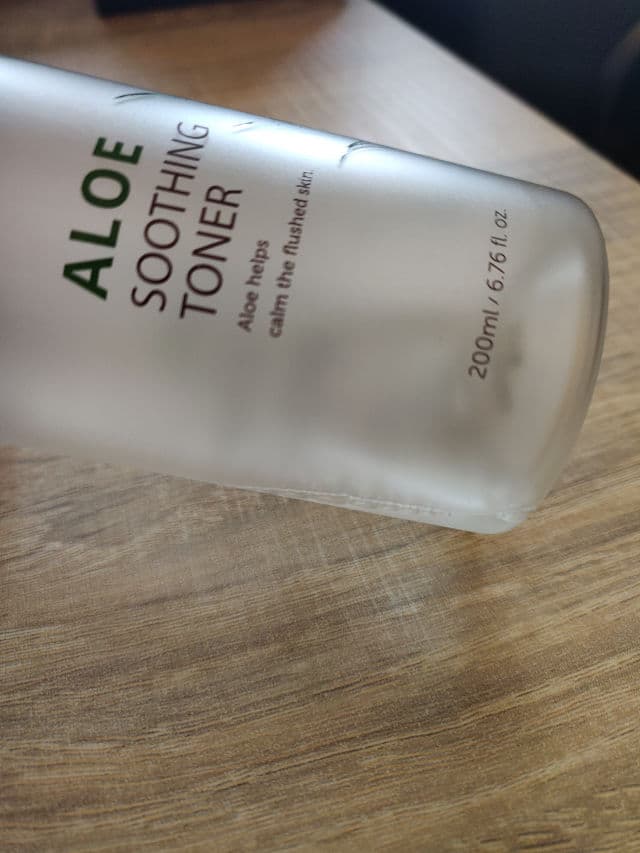 ISNTREE Aloe Soothing Toner review photo by Skincarekitten
