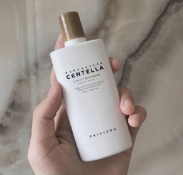 SKIN1004 Madagascar Centella Air-Fit Suncream Plus SPF50 PA++++ review photo by Skinprezzi