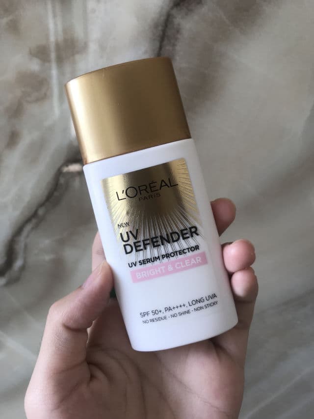 L'Oreal Paris UV Defender Bright & Clear SPF 50+ PA++++ review photo by Skinprezzi