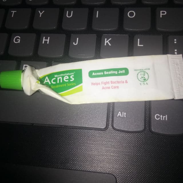 Acnes Sealing Gel review photo by Skylin