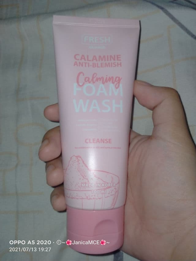Fresh Skinlab Fresh Calamine Anti Blemish Calming Foam Wash review photo by Skyline