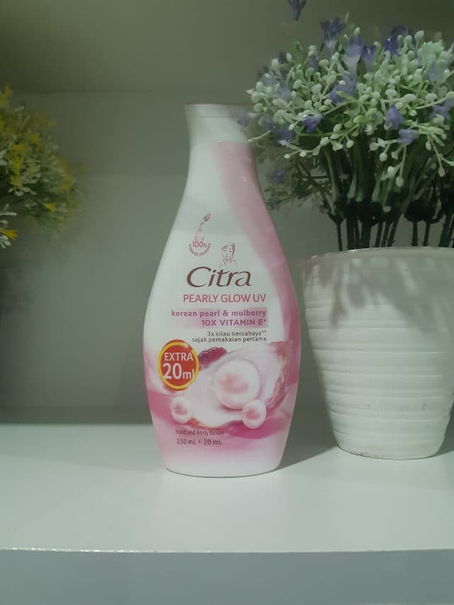 Citra Pearly White Uv Moisturizer review photo by Slezia