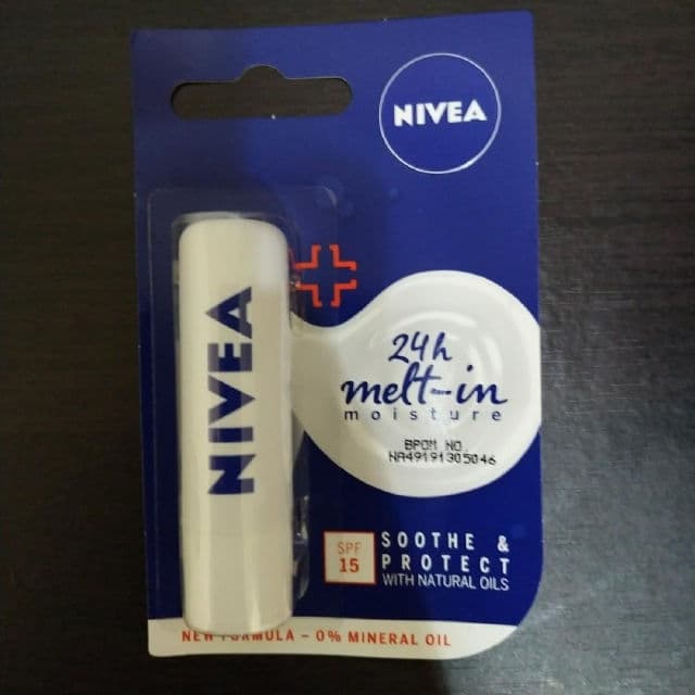 Nivea Soothe & Protect Lip Balm SPF 15  review photo by Cherryblossoms