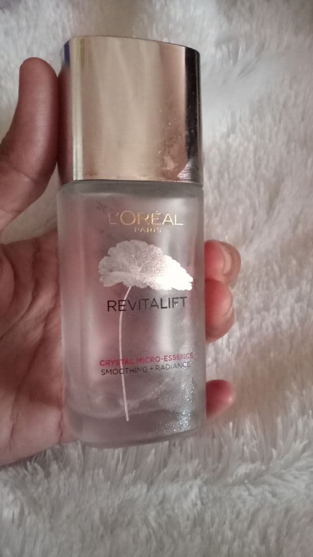 L'Oreal Paris Revitalift Crystal Micro-Essence with Brightening Actives and Centella Asiatica review photo by Sofiadj