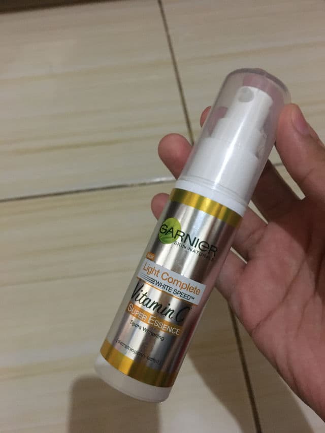 Garnier Light Complete White Speed Super Essence review photo by Sofiazlfa