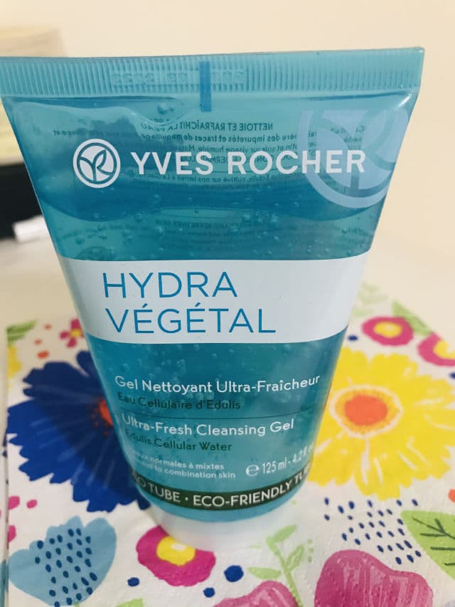 YVES ROCHER Hydra Vegetal Ultra-Fresh Cleansing Gel review photo by Sunniya