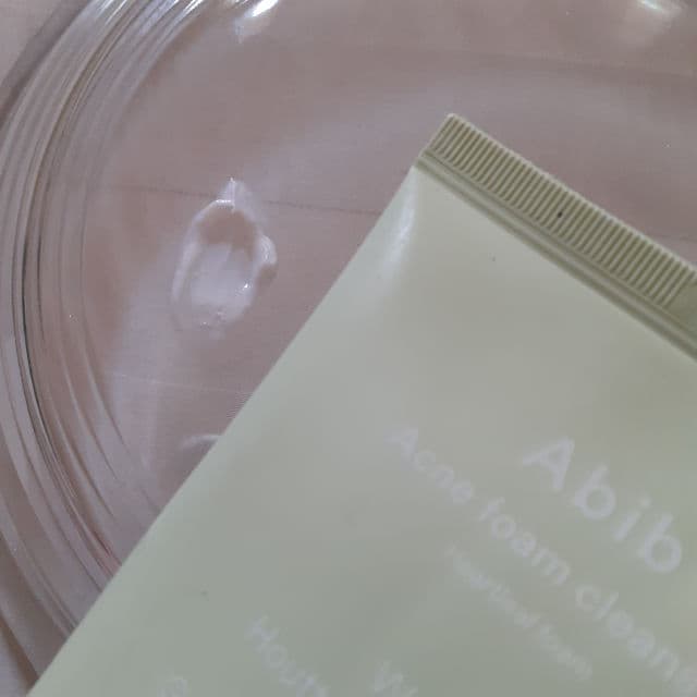 Abib Acne Foam Cleanser Heartleaf Foam review photo by Suriskinsdiary