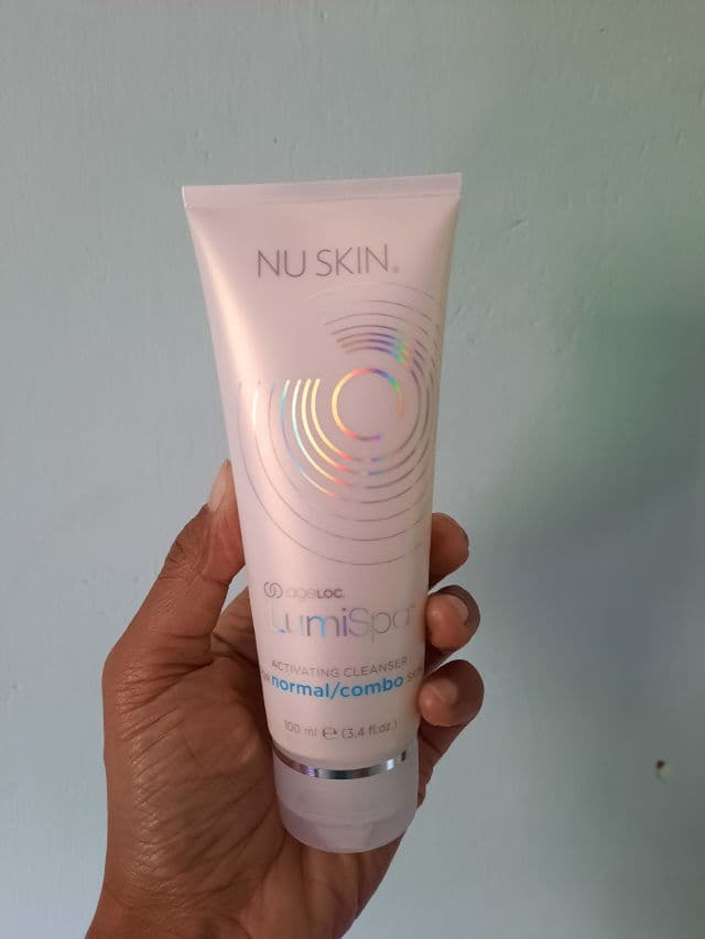 Nu Skin ageLOC LumiSpa Activating Face Cleanser – Normal to Combination Skin review photo by Suzannita