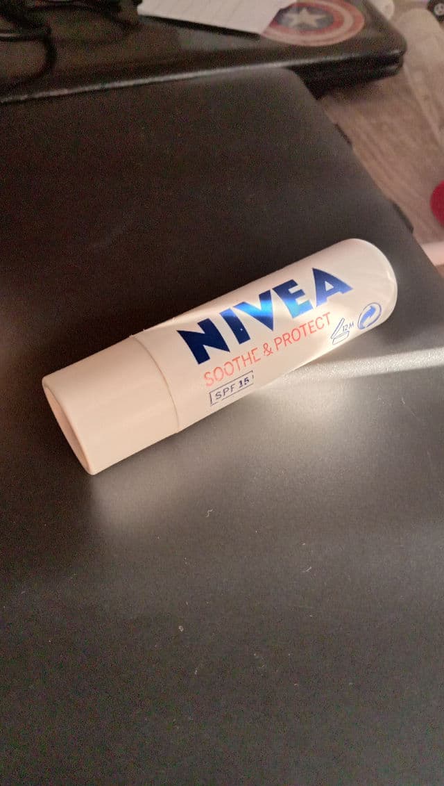 Nivea Soothe & Protect Lip Balm SPF 15  review photo by Tabprisaf