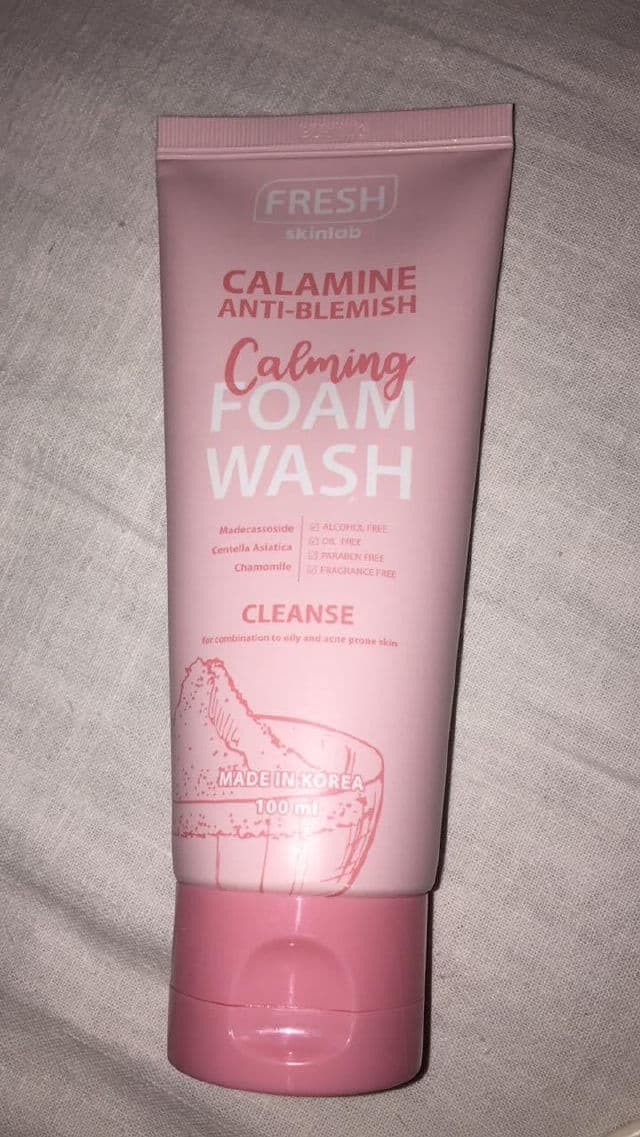 Fresh Skinlab Fresh Calamine Anti Blemish Calming Foam Wash review photo by Atheana