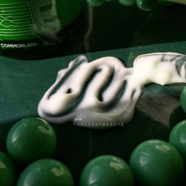 COMMONLABS Vitamin E Calming Light Cream review photo by TheGeekyBeaute