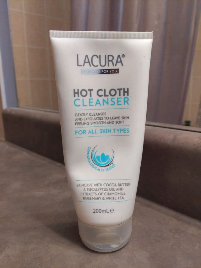 Lacura Hot Cloth Cleanser review photo by TheLittleChikk