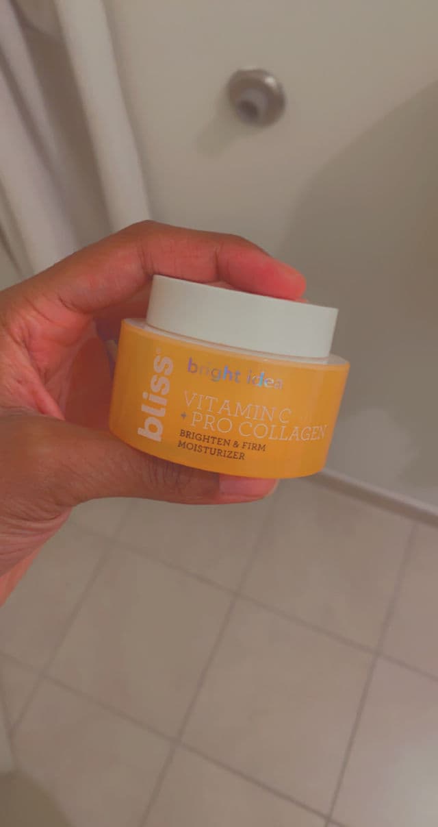 Bliss Bright Idea Vitamin C + Tri-Peptide Collagen Protecting & Brightening Moisturizer review photo by Tokaioshu