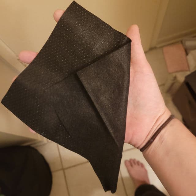Blaq Cleanse & Exfoliate AHA Charcoal Wipes review photo by Trishaw87