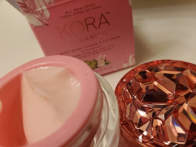 KORA Organics Berry Bright Vitamin C Eye Cream review photo by Twapslove