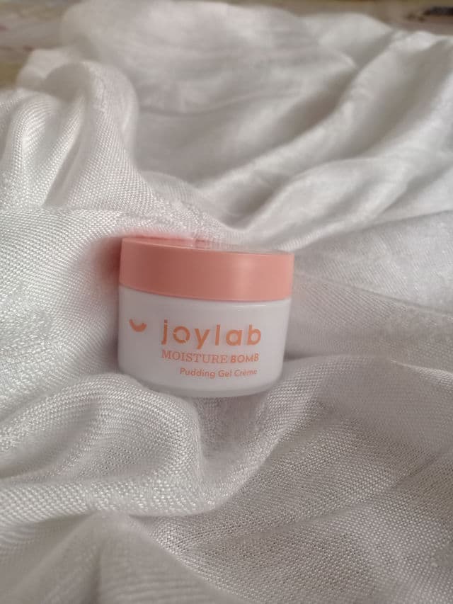 Joylab Moisture Bomb – Pudding Gel Creme review photo by Venezia
