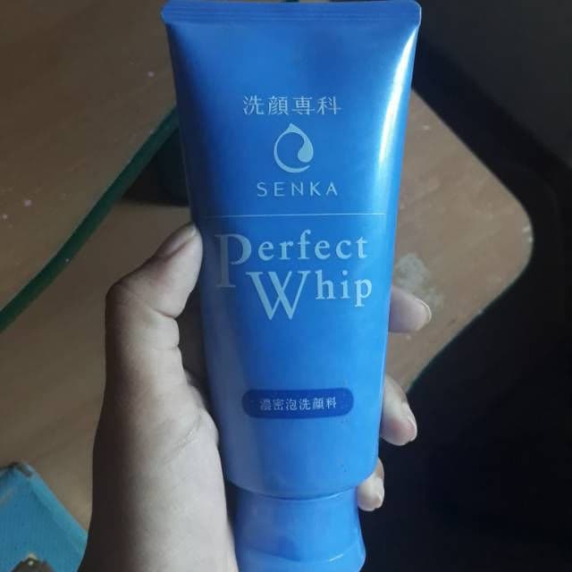Senka Perfect Whip Cleansing Foam review photo by Bypitek