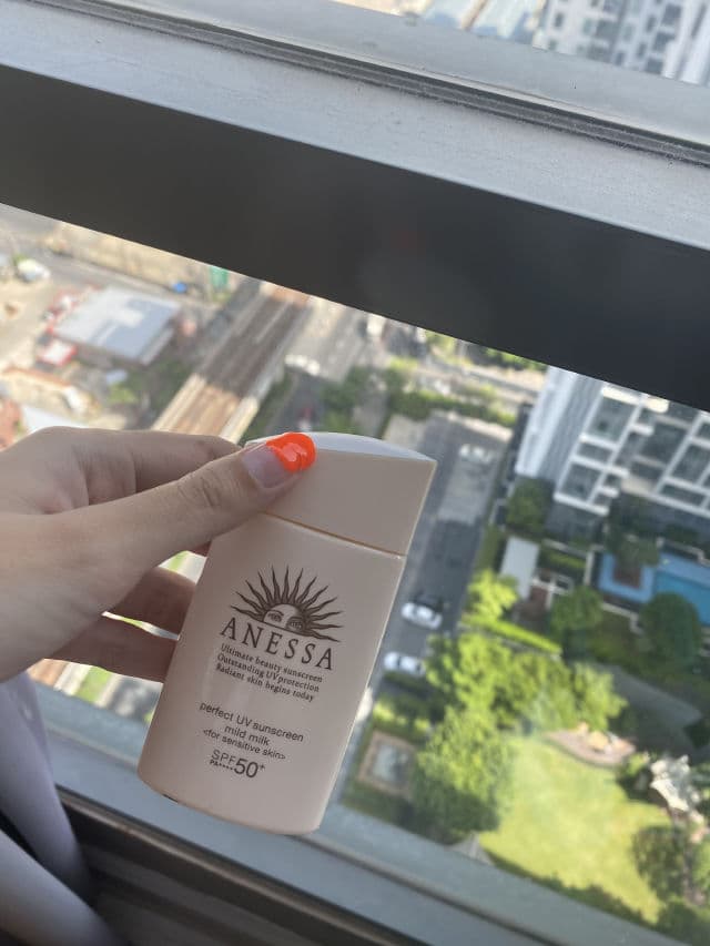 Anessa Perfect UV Sunscreen Mild Milk for Sensitive Skin SPF 50+ PA++++ review photo by Wadi