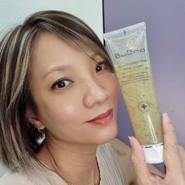 Bueno Pure Moonlight Rose Floral Cleanser review photo by Xavvylicious