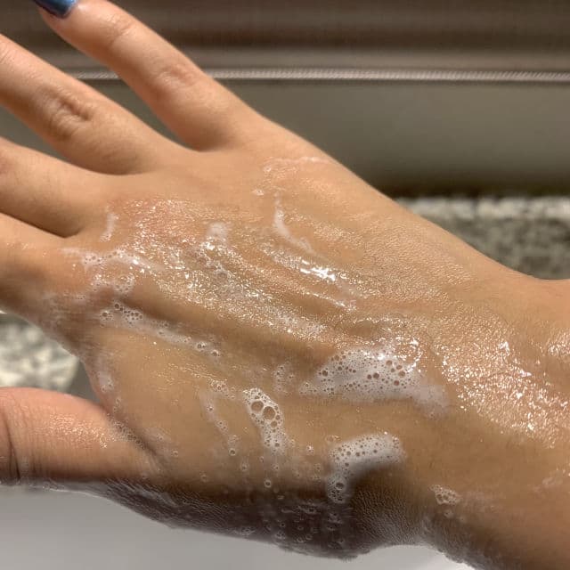 Versed Wash It Out Gel Cleanser review photo by Yinlunaa